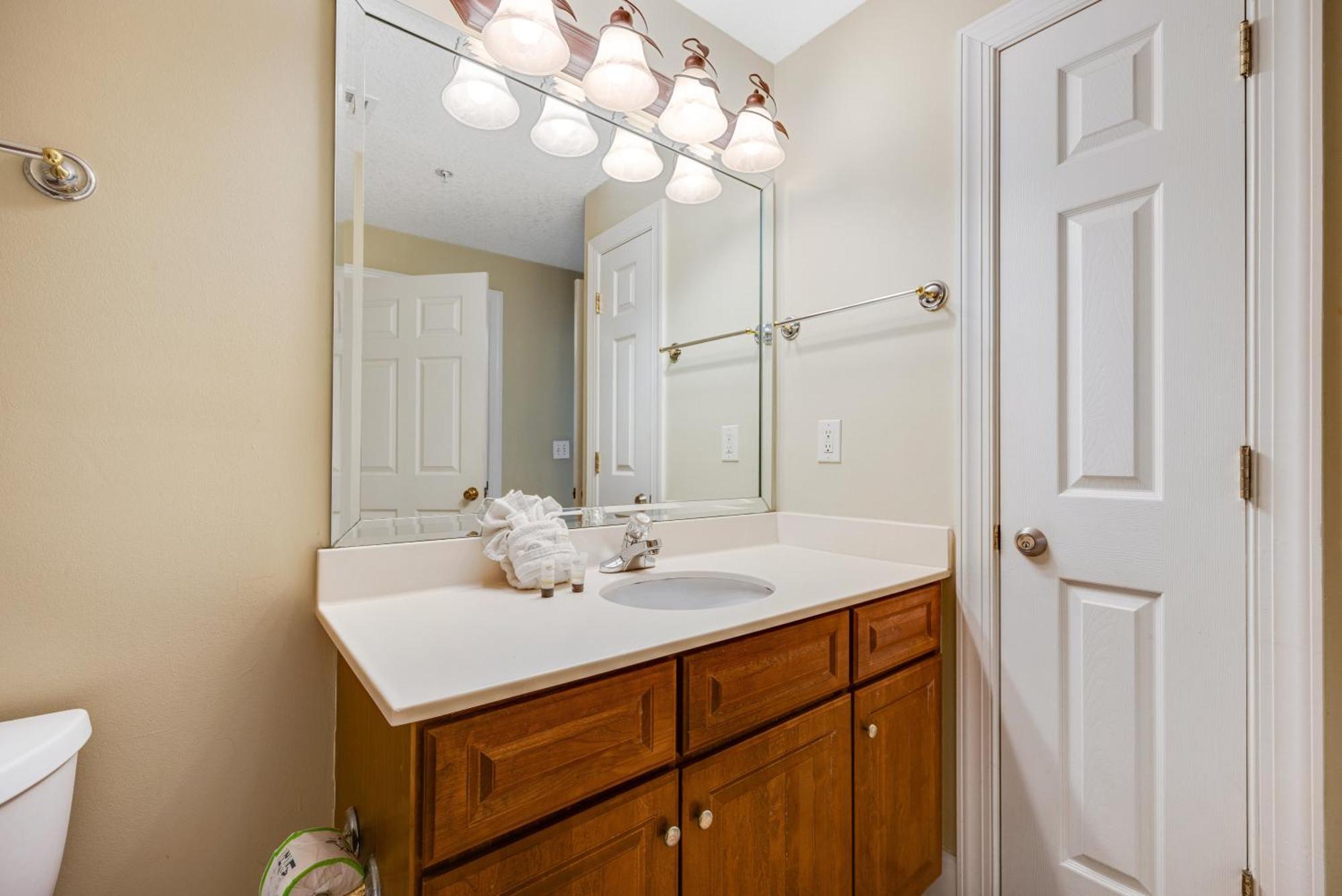 Parking Included-Beachfront 2Bd Ocean Villa! Gorgeous Amenities, Private Complex Panama City Beach Exterior photo