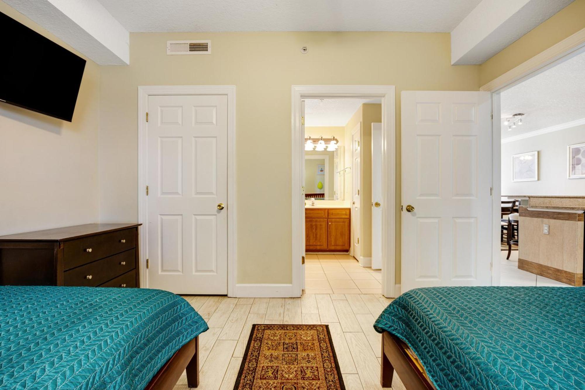 Parking Included-Beachfront 2Bd Ocean Villa! Gorgeous Amenities, Private Complex Panama City Beach Exterior photo